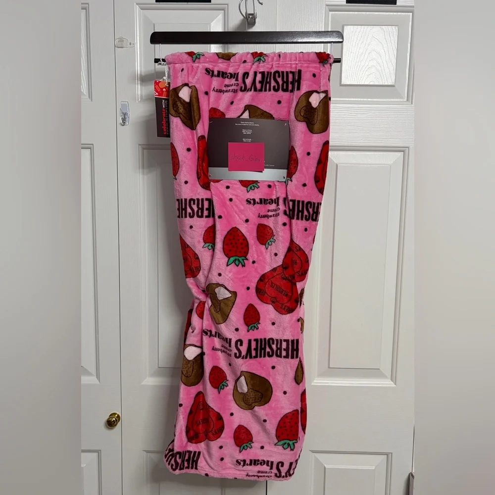 Hershey's Pink Strawberry Creme Hearts Fleece Throw Blanket